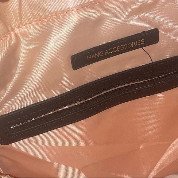 Hang accessories purse it’s brand new never used - Picture 2 of 4